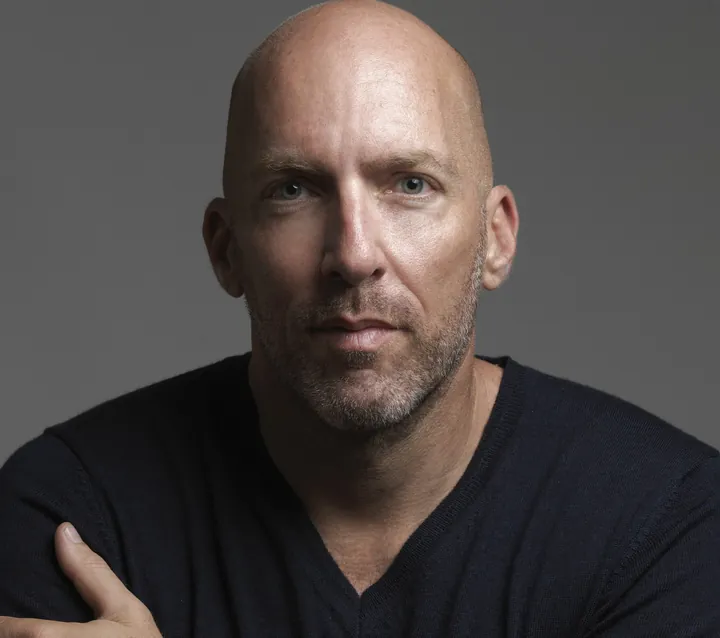 Olivier Gomez (OG), studio portrait