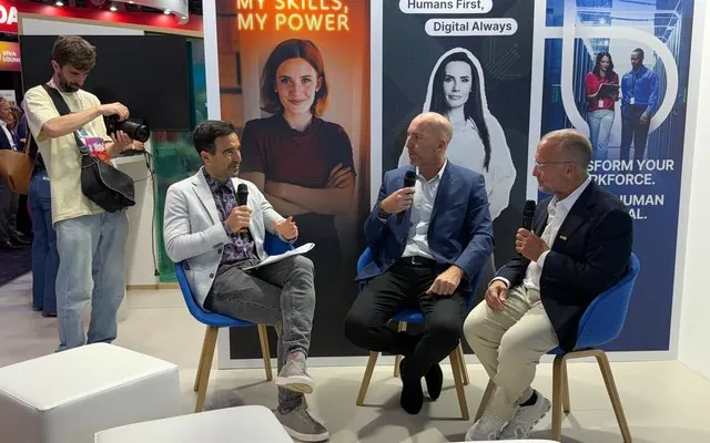 Olivier Gomez en table ronde sur le stand ManpowerGroup à VivaTech 2025